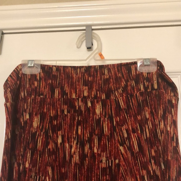 Molly & Maxx skirt - Picture 2 of 6